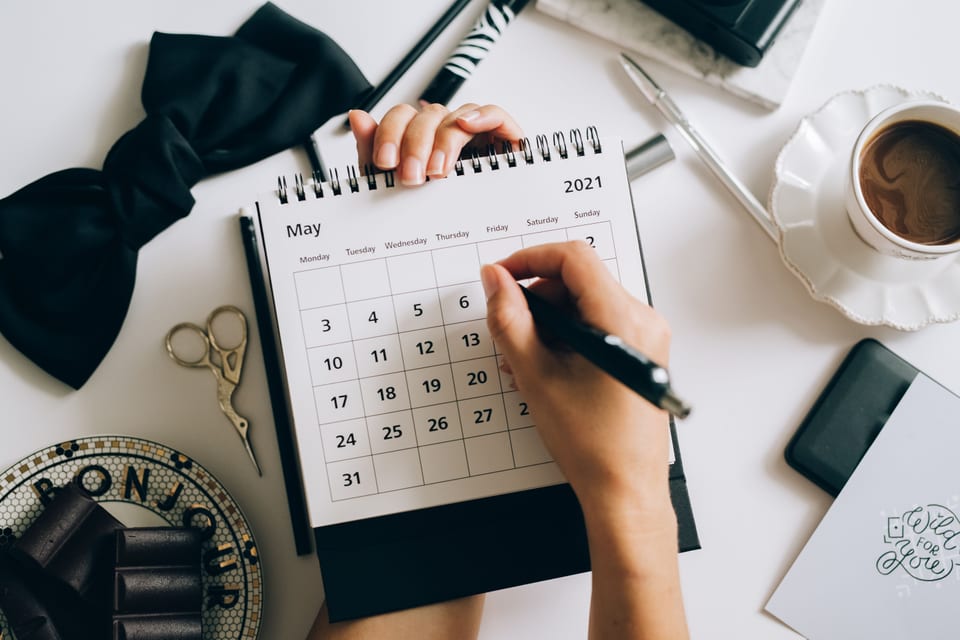 Appointment scheduling calendar managed through chat
